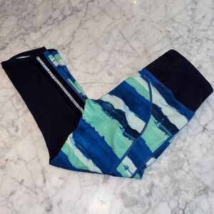 LULULEMON CROP WORKOUT 4